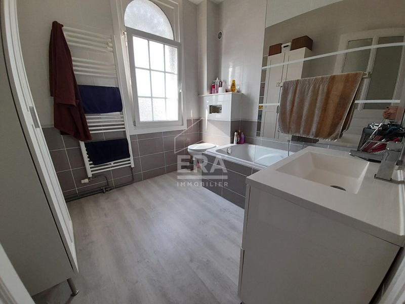 Maison - 116 m² - 8 pièces