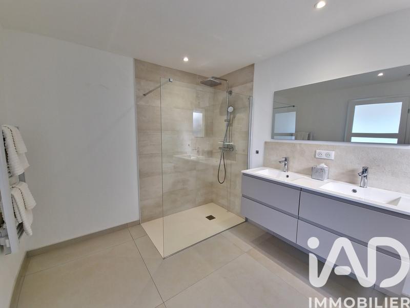 Maison - 290 m² - 7 pièces