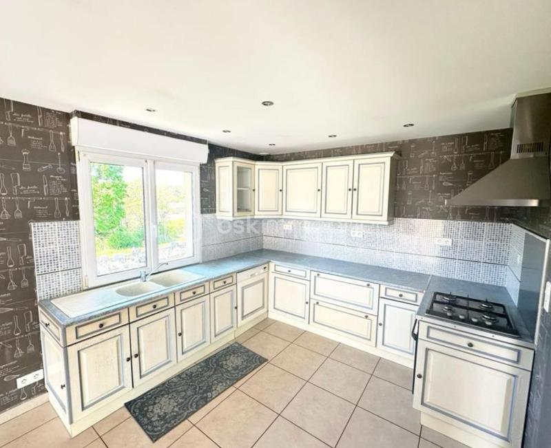 Maison traditionnelle - 135 m² - 5 pièces