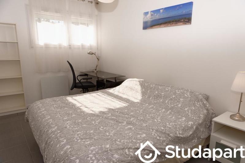 Chambre - 10 m² - 1 pièce