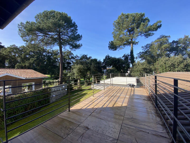 Maison - 183 m² - 5 pièces