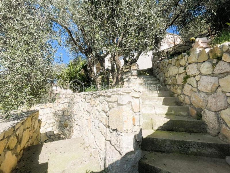 Maison traditionnelle - 140 m² - 4 pièces