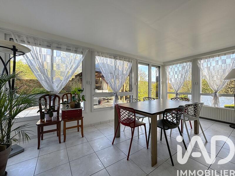 Maison - 121 m² - 6 pièces