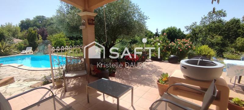 Maison - 210 m² - 6 pièces