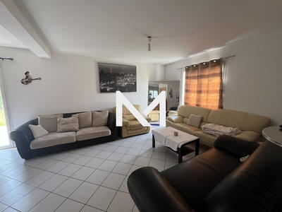 Maison - 96 m² - 4 pièces