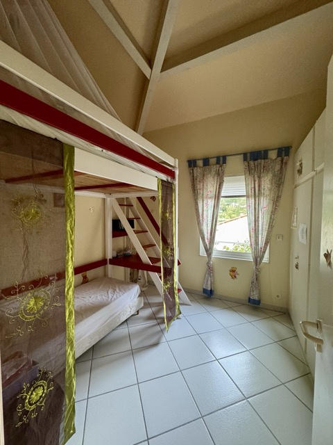 Maison - 194 m² - 6 pièces