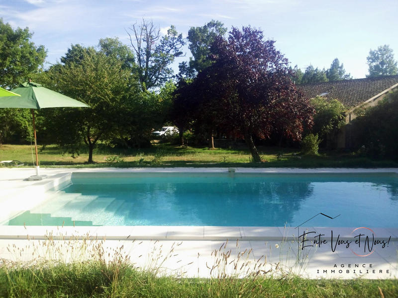 Maison ancienne - 268 m² - 8 pièces