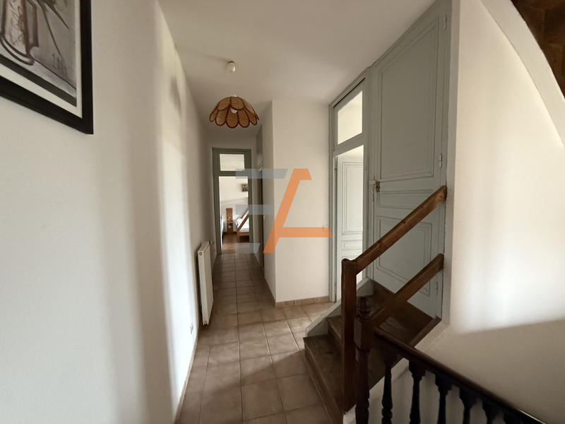 Maison - 180 m² - 5 pièces