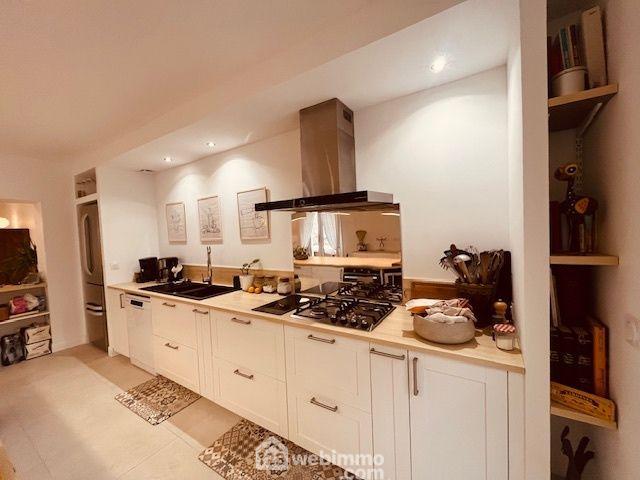 Maison - 224 m² - 6 pièces