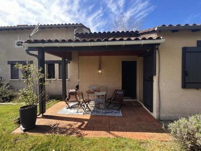 Maison - 140 m² - 8 pièces