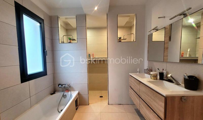 Villa - 310 m² - 10 pièces