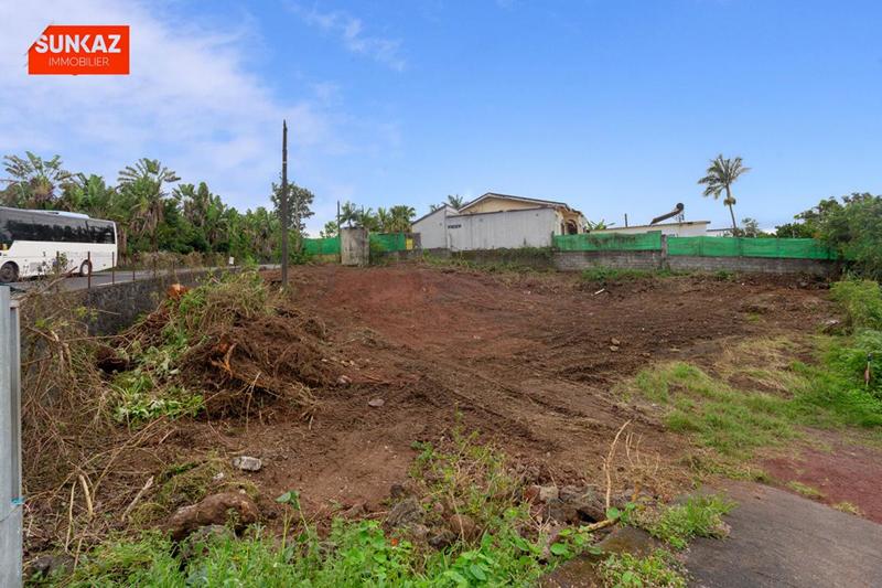 Terrain constructible - 739 m²