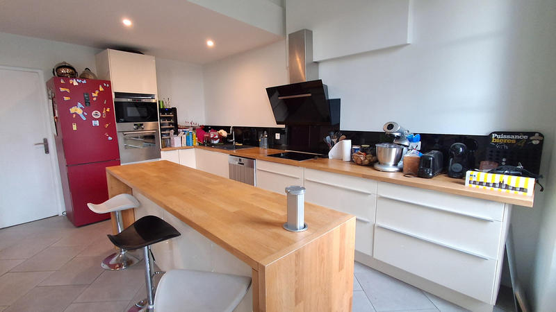 Appartement - 153 m² - 6 pièces