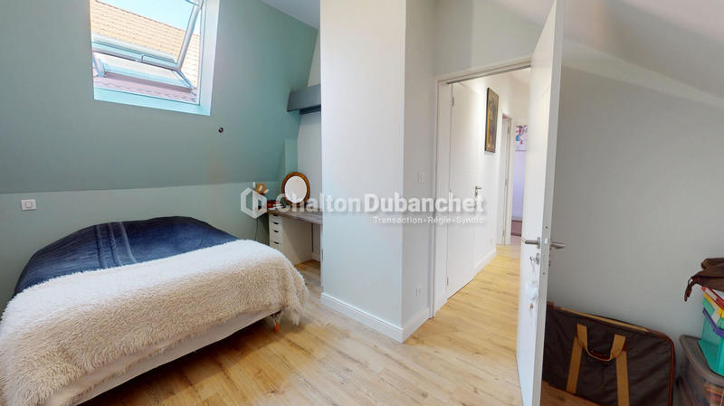 Loft - 188 m² - 5 pièces