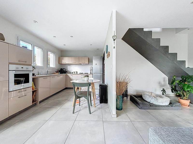 Maison - 108 m² - 4 pièces