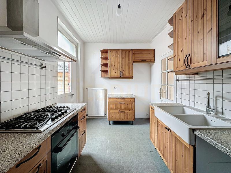 Maison - 94 m² - 5 pièces