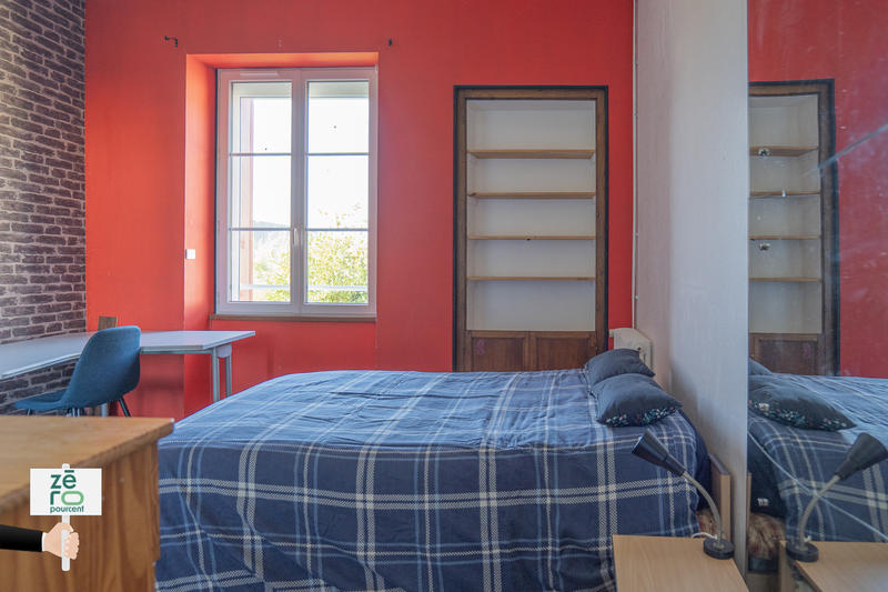 Maison - 230 m² - 10 pièces