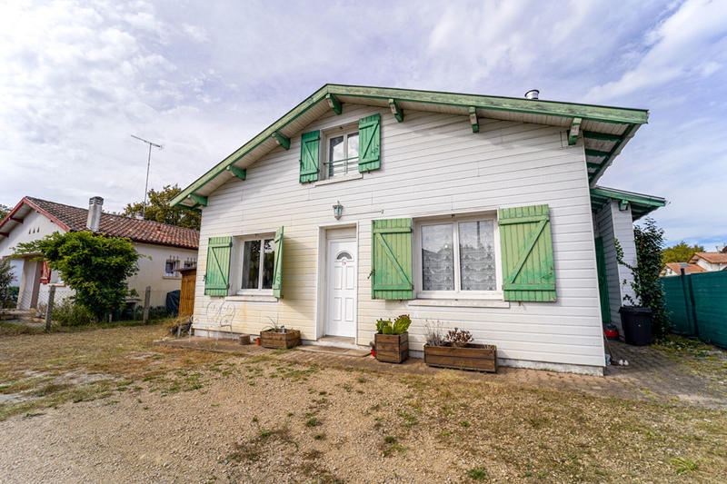 Maison - 96 m² - 5 pièces