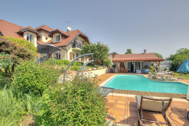 Maison - 213 m² - 5 pièces