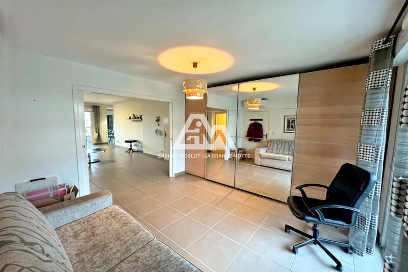 Appartement - 98 m² - 4 pièces