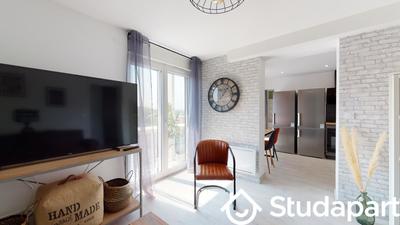 Chambre - 9 m² - 1 pièce