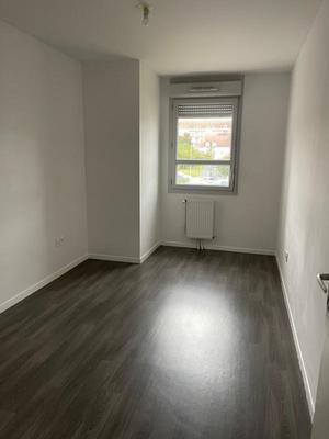Appartement - 92 m² - 4 pièces