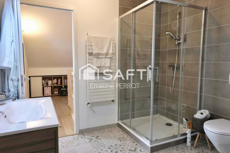 Maison - 122 m² - 5 pièces