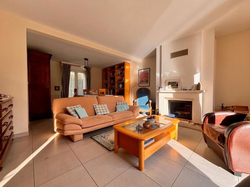 Maison - 111 m² - 5 pièces