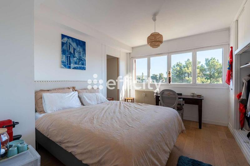 Appartement - 100 m² - 4 pièces