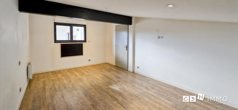 Appartement - 233 m² - 6 pièces