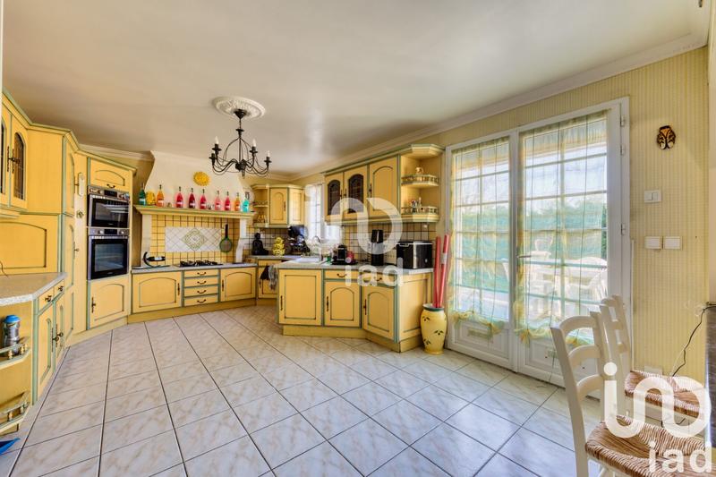 Maison - 250 m² - 7 pièces