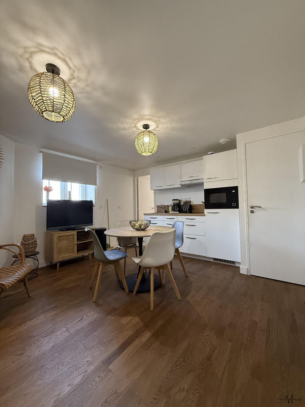 Maison - 161 m² - 6 pièces