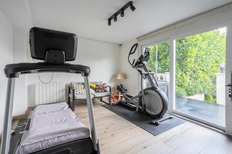 Maison - 196 m² - 8 pièces