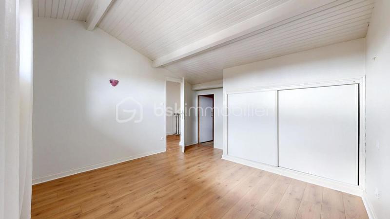 Demeure - 137 m² - 5 pièces