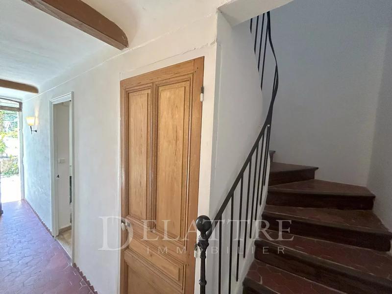 Villa - 100 m² - 5 pièces