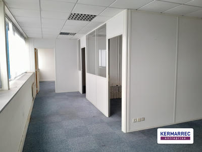 Local commercial - 3 400 m²