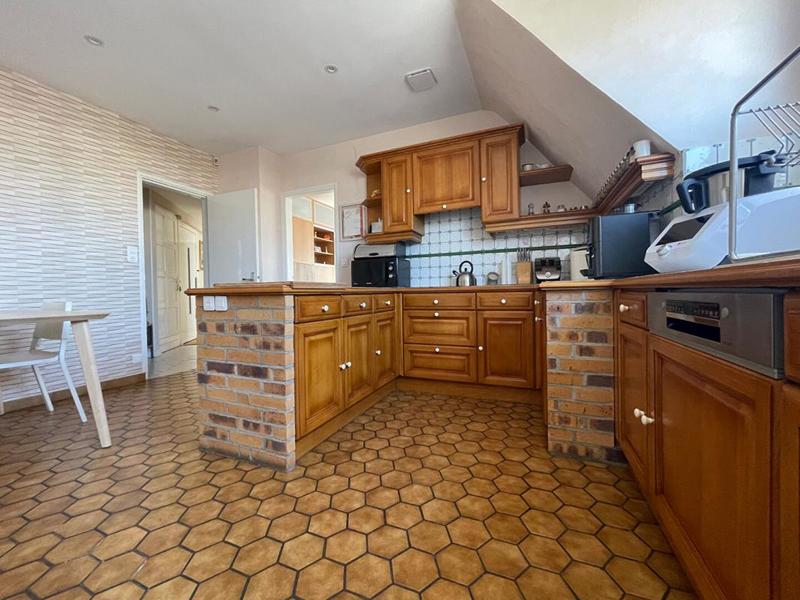 Appartement - 136 m² - 6 pièces