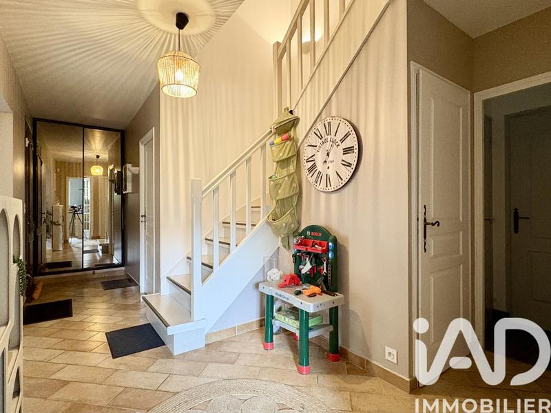 Maison - 140 m² - 9 pièces