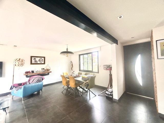 Maison - 96 m² - 5 pièces