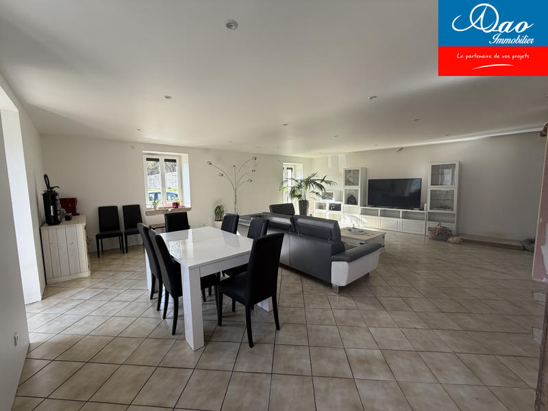 Maison - 200 m² - 5 pièces