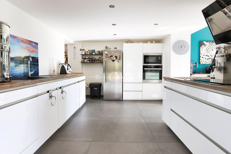 Villa - 197 m² - 7 pièces