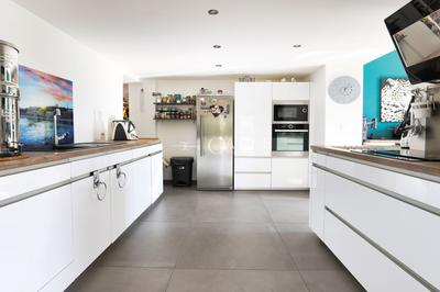 Villa - 197 m² - 7 pièces