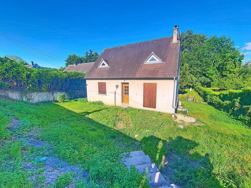 Maison - 93 m² - 5 pièces