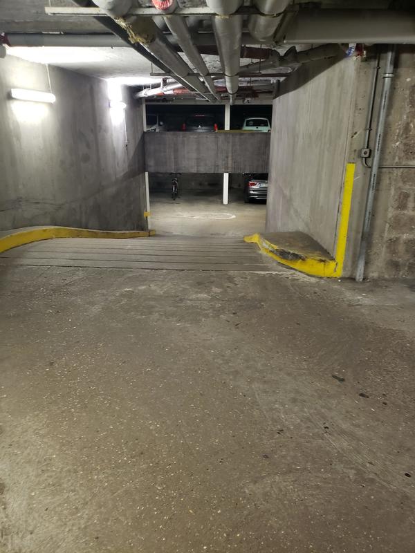 Parking / Garage - 11 m²