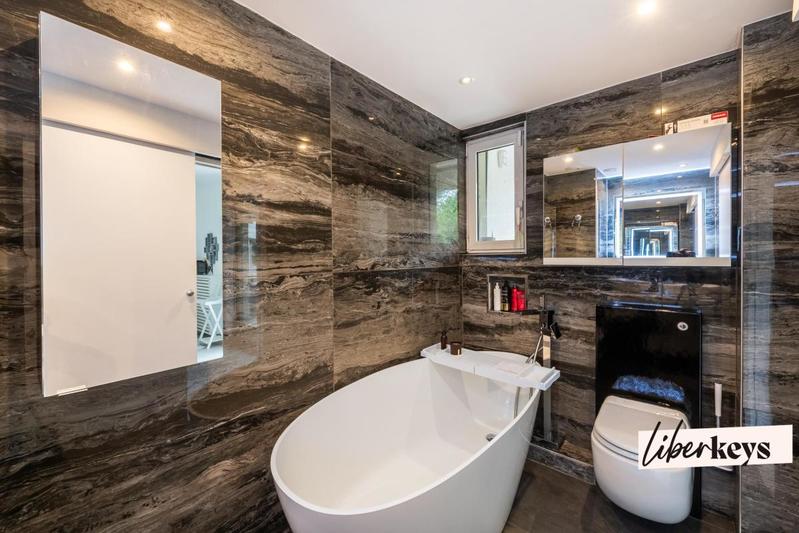 Appartement - 130 m² - 4 pièces