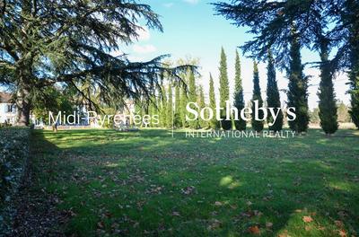 Manoir - 1 300 m² - 23 pièces