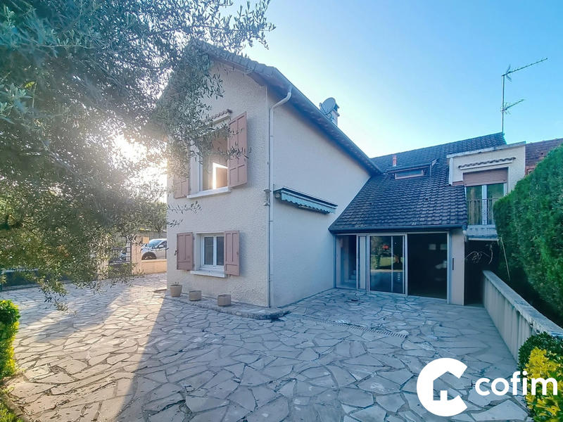 Maison - 127 m² - 4 pièces