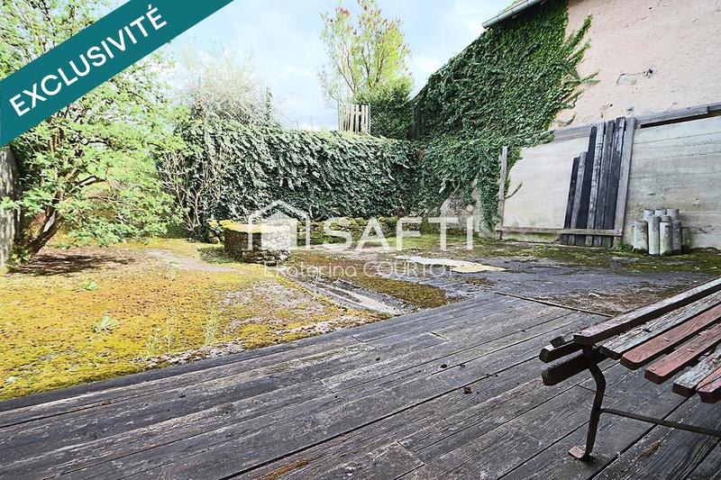 Maison - 233 m² - 9 pièces