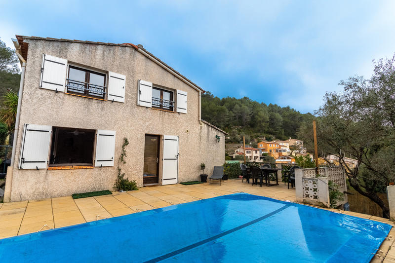 Maison - 130 m² - 5 pièces