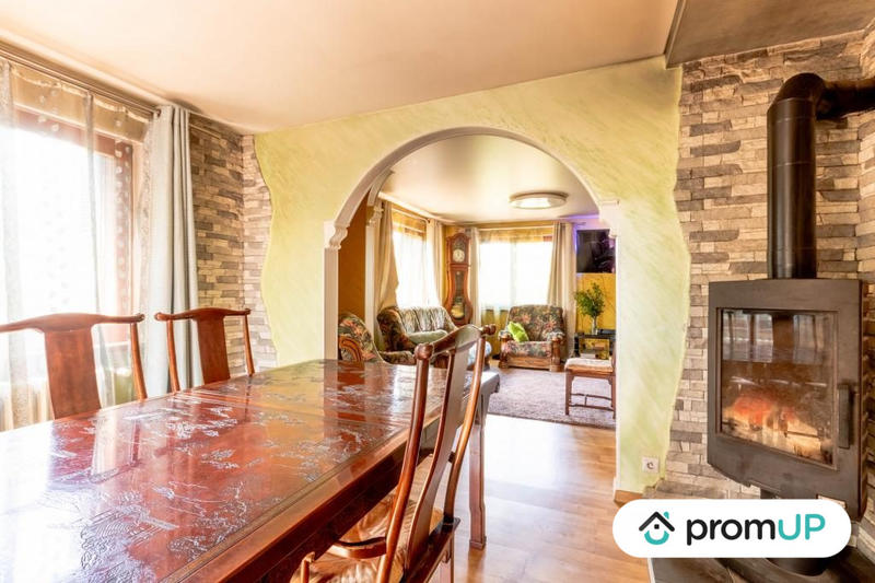 Maison - 200 m² - 7 pièces